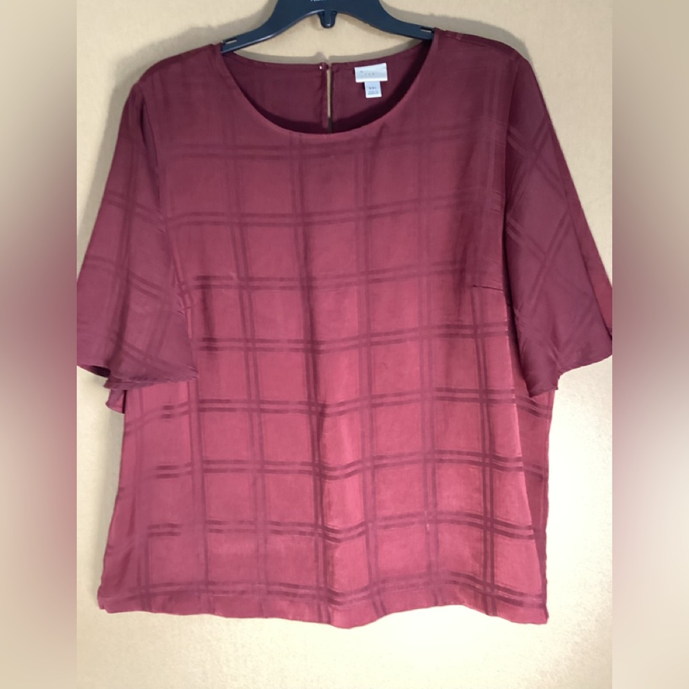 Target a new day brand women’s Burgundy Checkered Blouse sz XXL